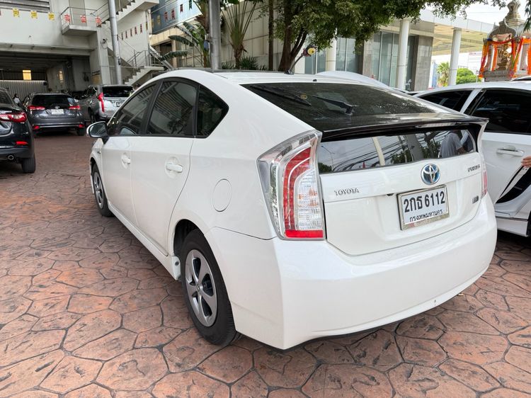 Toyota Prius 2013 1.8 Top Option Sedan ไฮบริด ไม่ติดแก๊ส เกียร์อัตโนมัติ ขาว รูปที่ 4