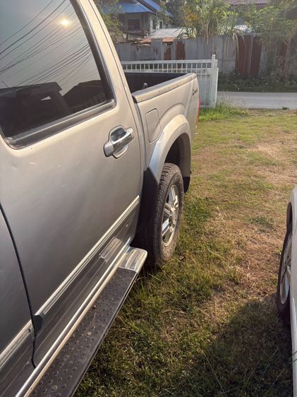Isuzu D-MAX 2009 2.5 Hi-Lander Platinum Pickup ดีเซล ไม่ติดแก๊ส เกียร์ธรรมดา บรอนซ์เงิน รูปที่ 2