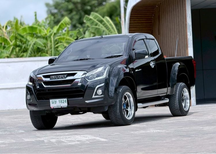 รถ Isuzu D-MAX 1.9 Hi-Lander L สี ดำ