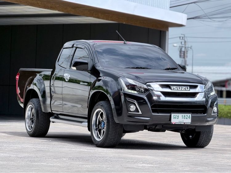 รถ Isuzu D-MAX 1.9 Hi-Lander Z สี ดำ