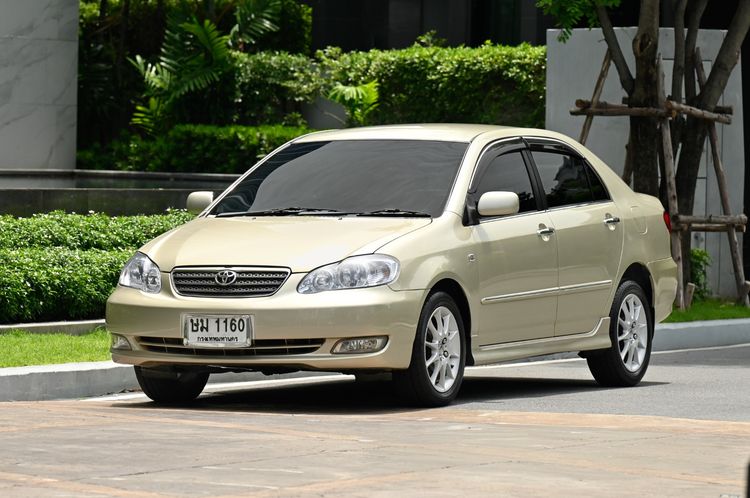 รถ Toyota Altis 1.8 G สี น้ำตาล