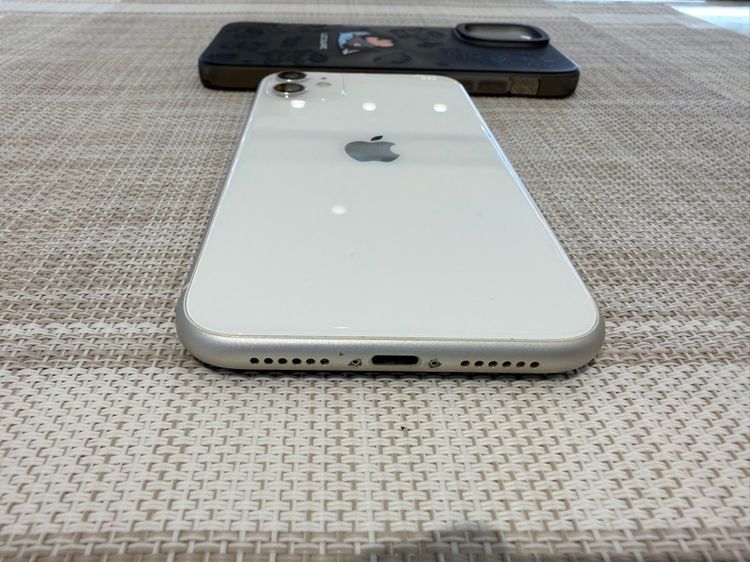 iPhone 11 สีขาว 128 เครื่องสวย รูปที่ 2