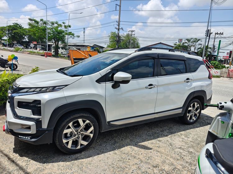 รถ Mitsubishi Xpander 1.5 Cross สี ขาว
