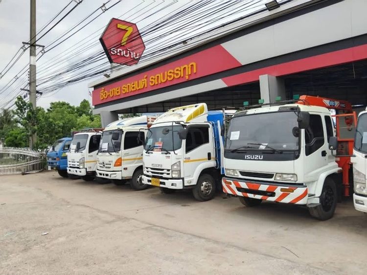 บ้านติดถนนมะลิวัลย์