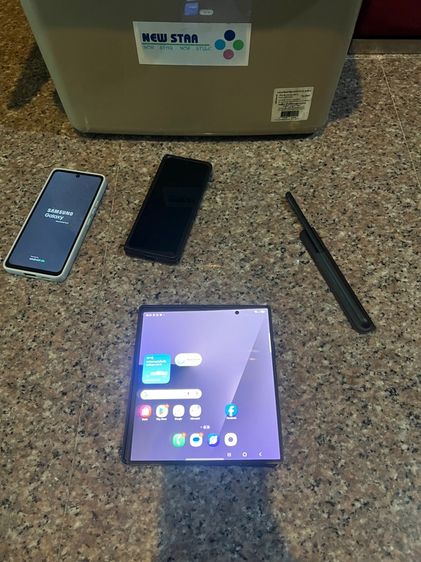 256 GB ขายSamsungFold7สีJet Black256กิ๊กสภาพสวยมากๆๆใช้งานดีทุกๆฟังชั่นถูกมากกกก