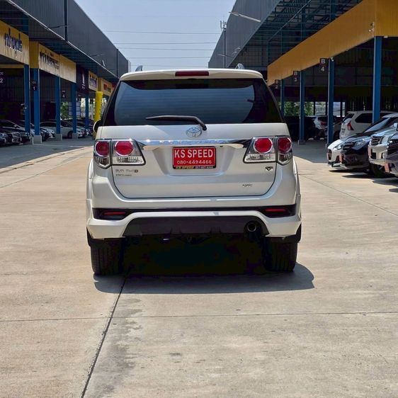 Toyota Fortuner 2013 3.0 V Utility-car ดีเซล ไม่ติดแก๊ส เกียร์อัตโนมัติ ขาว รูปที่ 3
