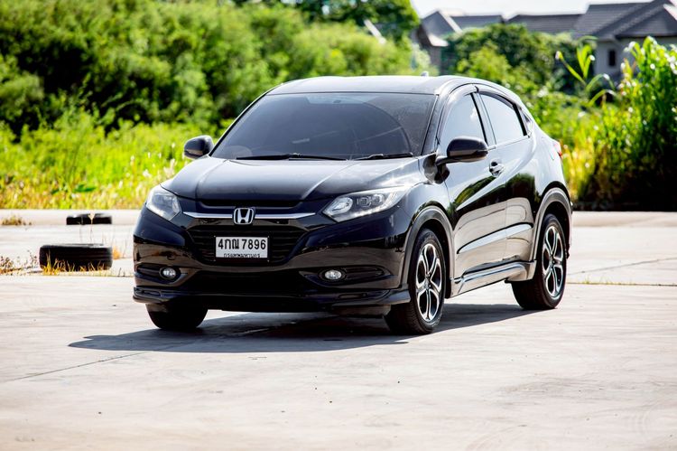รถ Honda HR-V 1.8 E สี ดำ
