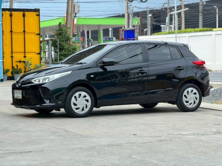 รถ Toyota Yaris 1.2 Entry สี ดำ