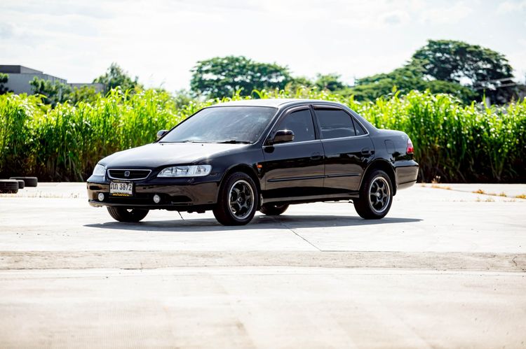 รถ Honda Accord 2.2 VTi EX สี ดำ