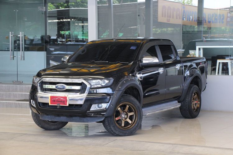รถ Ford Ranger 2.2 Hi-Rider XLT สี ดำ