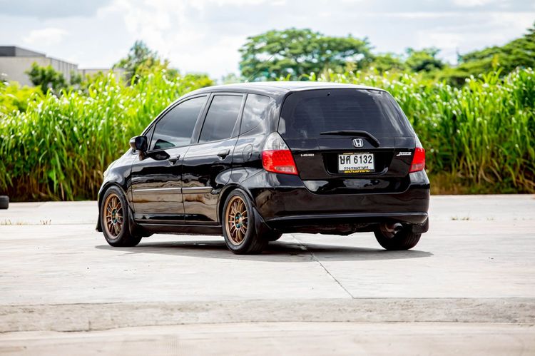 Honda Jazz 2004 1.5 E i-DSi Sedan เบนซิน เกียร์อัตโนมัติ ดำ รูปที่ 4
