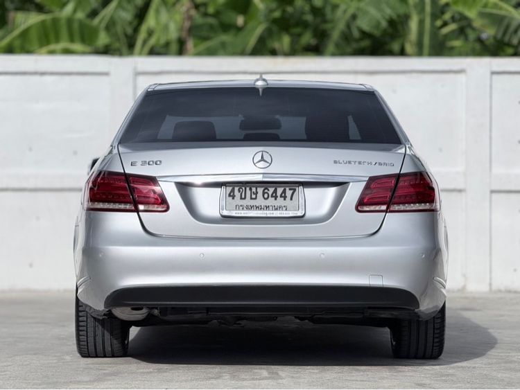 Mercedes-Benz E-Class 2014 E300 2.2 BlueTEC Hybrid Exclusive Sedan ไฮบริด ไม่ติดแก๊ส เกียร์อัตโนมัติ เทา รูปที่ 4