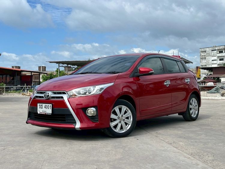 รถ Toyota Yaris 1.2 G สี แดง