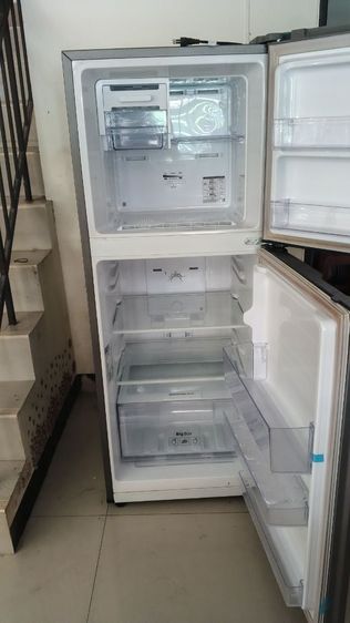 ตู้นเย็น samsung 2ประตู สภาพดีมาก ไม่ค่อยได้ใช้งานคับ รูปที่ 2