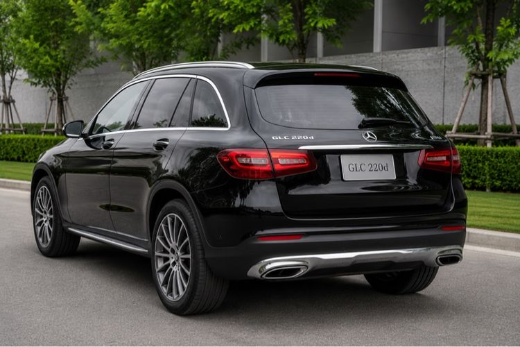 Mercedes-Benz GLC-Class 2021 GLC220d Sedan ดีเซล ไม่ติดแก๊ส เกียร์อัตโนมัติ ดำ รูปที่ 2