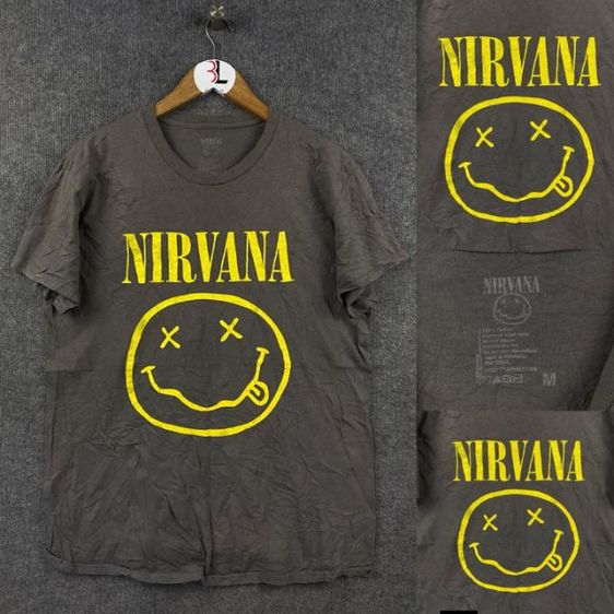 เสื้อnirvana smiley ปั้มคอยไซส์ M อก22นิ้ว ยาว29นิ้ว ตะเข็บคู่บนล่าง ไม่มีข้าง