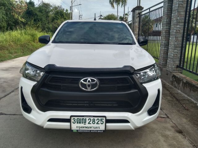 Toyota Hilux Revo 2021 2.4 Entry ดีเซล เกียร์ธรรมดา ขาว รูปที่ 2