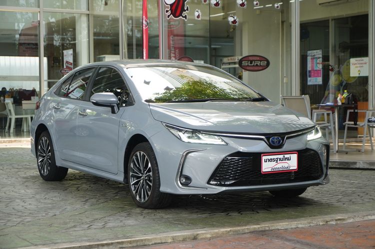 รถ Toyota Altis 1.8 Hybrid Premium สี เทา