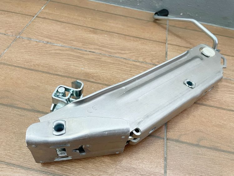 แม่แรงยกรถ (Car Lift Jack) ของแท้จาก Audi รูปที่ 5