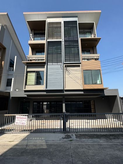 ขาย เช่าทาวน์โฮมออฟฟิศ 2 คูหา โครงการ Haus Clover แจ้งวัฒนะ - ราชพฤกษ์ 3 ชั้นครึ่ง บ้านแฝด ( 2 อาคารเชื่อมหากัน ) 