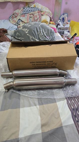 ท่อ มอเตอร์ไซค์ ปลายท่อAEW ทรงบวบ ใส่royal enfield intercepter650สภาพเทียบมือ1 วิ่งไม่เกิน20กม. 