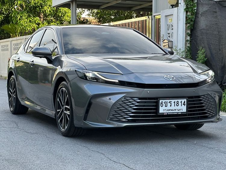 Toyota Camry 2024 2.5 HEV Premium Luxury Sedan ไฮบริด ไม่ติดแก๊ส เกียร์อัตโนมัติ เทา รูปที่ 3