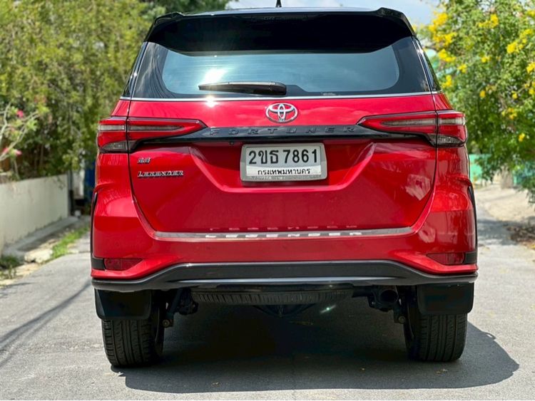 Toyota Fortuner 2021 2.8 Legender 4WD Utility-car ดีเซล ไม่ติดแก๊ส เกียร์อัตโนมัติ แดง รูปที่ 4
