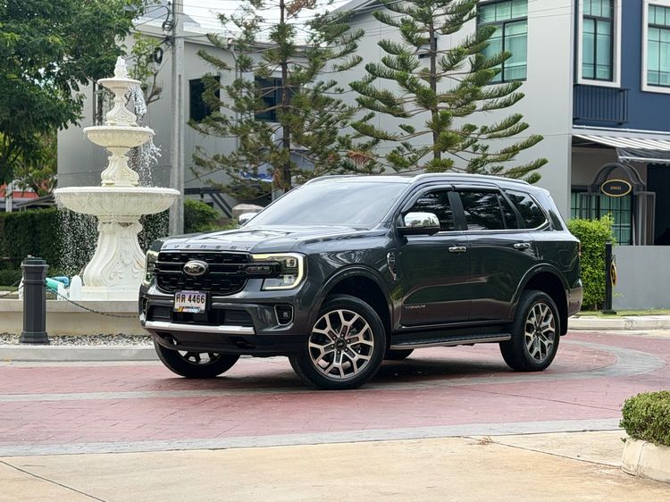 รถ Ford Everest 2.0 Titanium Plus 4WD สี เทา