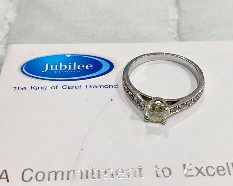 Jubilee แหวนเพชรแท้ ทองคำขาว
