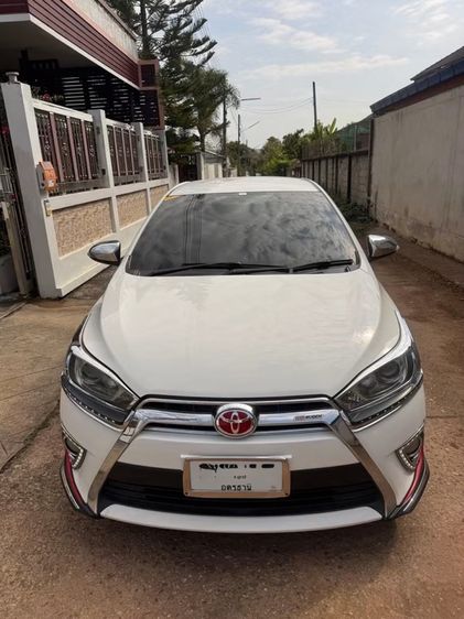 รถ Toyota Yaris 1.2 G สี ขาว