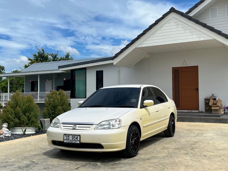 รถ Honda Civic 1.7 EXi สี ขาว