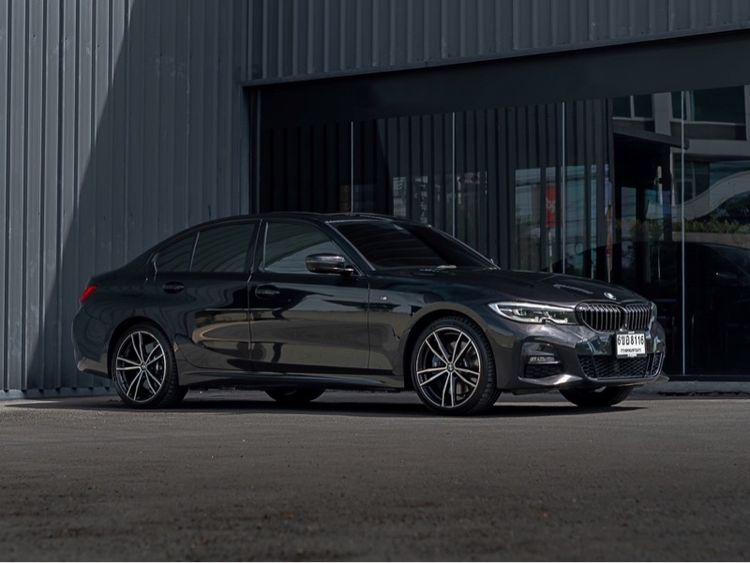 BMW Series 3 2021 330i Sedan เบนซิน ไม่ติดแก๊ส เกียร์อัตโนมัติ ดำ รูปที่ 3
