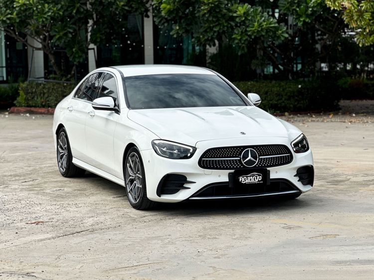 Mercedes-Benz E-Class 2021 E220 Sedan ดีเซล ไม่ติดแก๊ส เกียร์อัตโนมัติ ขาว รูปที่ 3