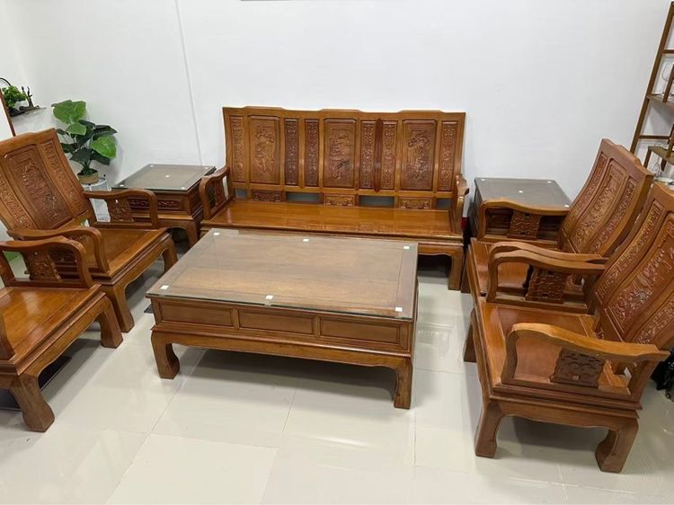 ชุดโต๊ะไม้