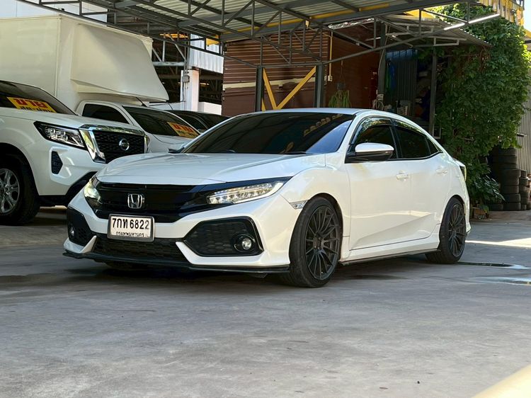 รถ Honda Civic 1.5 Turbo สี ขาว