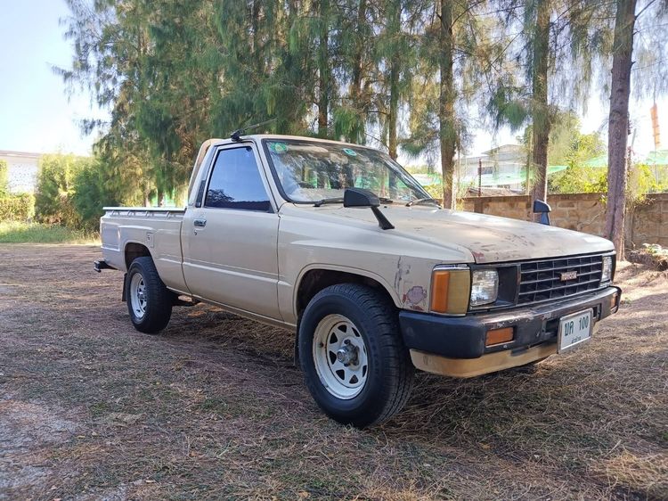 Toyota Hilux Hero 1989 รุ่นย่อยอื่นๆ Pickup เบนซิน ไม่ติดแก๊ส เกียร์ธรรมดา น้ำตาล รูปที่ 4