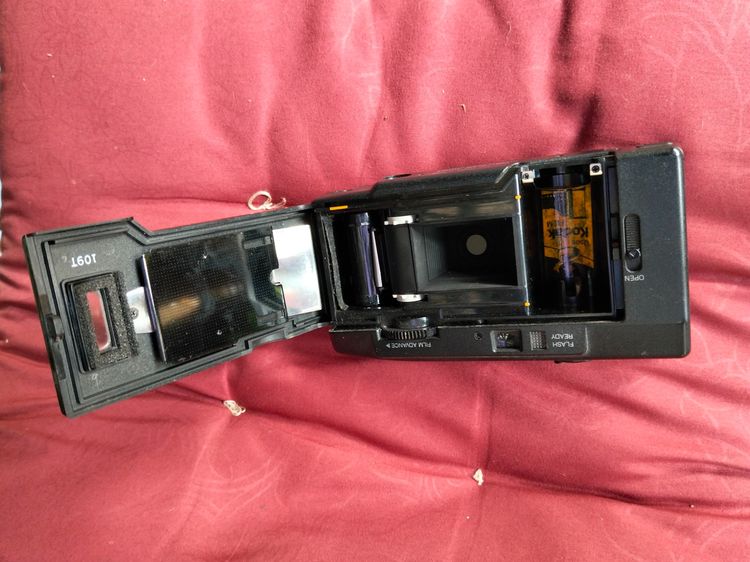 กล้องฟิล์ม 35 มม. Kodak S Series S100EF - รุ่นวินเทจพร้อมแฟลชอิเล็กทรอนิกส์ รูปที่ 4