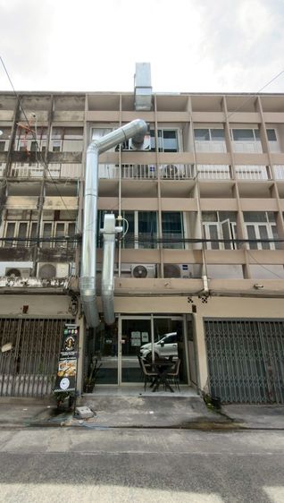 Restaurant takeover for rent on Chan 18 Sathorn 3 floors 🛏️ 4 bedroom and 🚽 3 bathrooms ให้เช่าอาคารพาณิชย์ตกแต่งครบเซ้งร้านอาหาร 