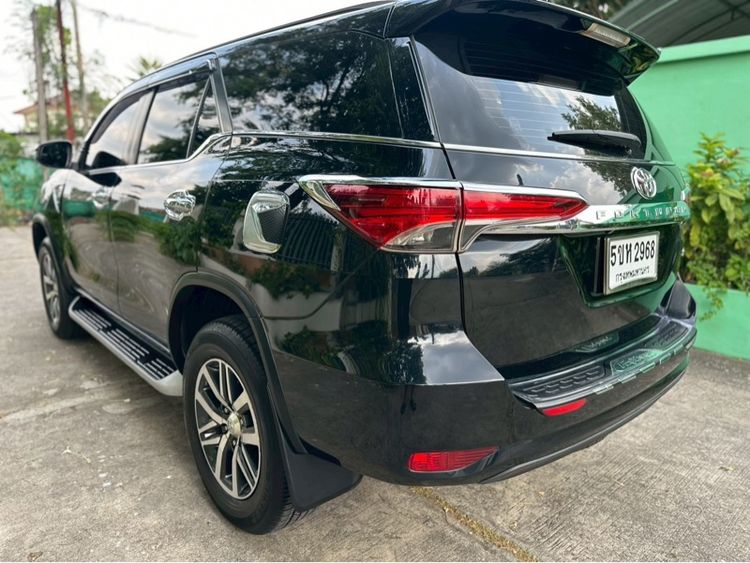 Toyota Fortuner 2018 2.4 V 4WD Utility-car ดีเซล ไม่ติดแก๊ส เกียร์อัตโนมัติ ขาว รูปที่ 4