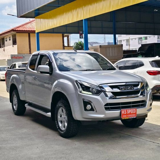 Isuzu D-MAX 2016 1.9 Hi-Lander Z Pickup ดีเซล ไม่ติดแก๊ส เกียร์ธรรมดา บรอนซ์เงิน รูปที่ 3