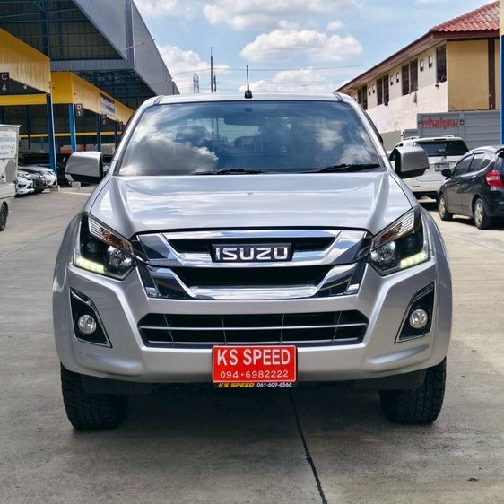 Isuzu D-MAX 2016 1.9 Hi-Lander Z Pickup ดีเซล ไม่ติดแก๊ส เกียร์ธรรมดา บรอนซ์เงิน รูปที่ 2
