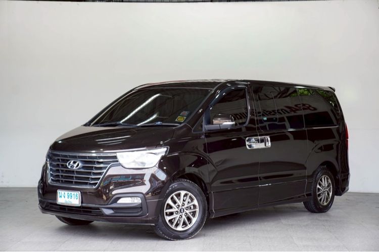 Hyundai H-1  2018 2.5 Deluxe Van ดีเซล ไม่ติดแก๊ส เกียร์อัตโนมัติ บรอนซ์ทอง