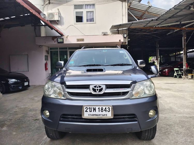 Toyota Fortuner 2006 3.0 V 4WD Utility-car ดีเซล ไม่ติดแก๊ส เกียร์อัตโนมัติ เทา รูปที่ 2