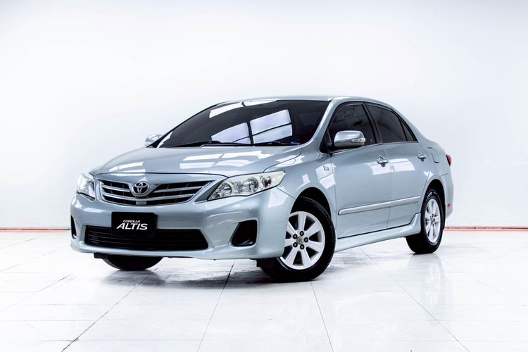 รถ Toyota Altis 1.8 E สี เทา