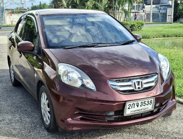 รถ Honda Brio 1.2 Amaze V สี แดง
