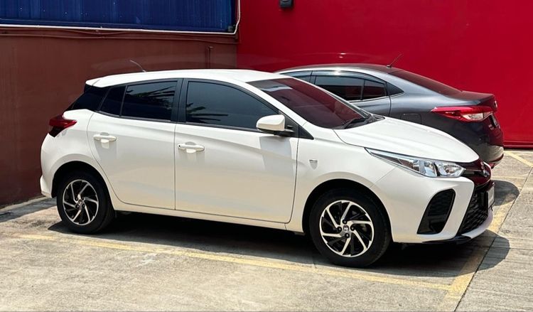 Toyota Yaris 2022 1.2 Entry Sedan เบนซิน ไม่ติดแก๊ส เกียร์อัตโนมัติ ขาว