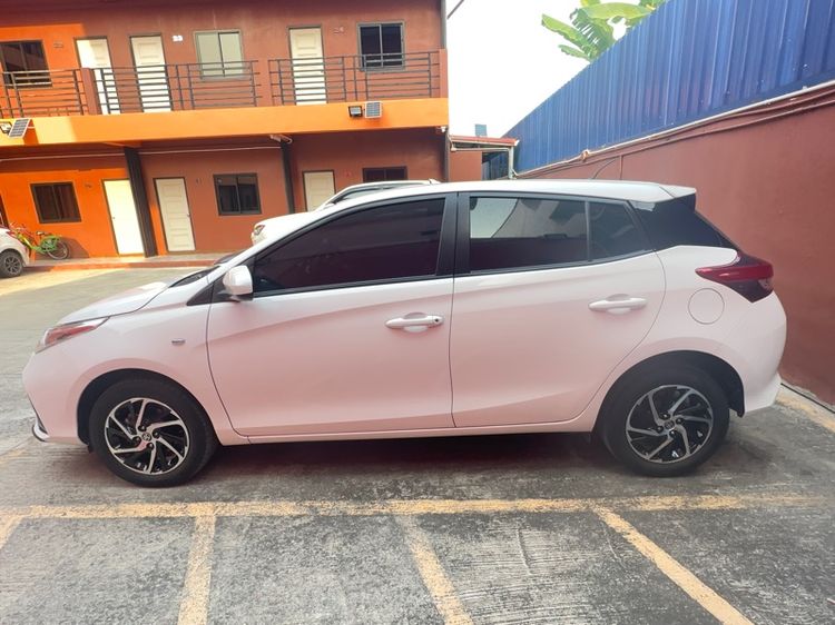 Toyota Yaris 2022 1.2 Entry Sedan เบนซิน ไม่ติดแก๊ส เกียร์อัตโนมัติ ขาว รูปที่ 2