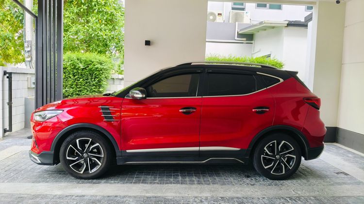 รถ MG ZS 1.5X+ Sunroof สี แดง