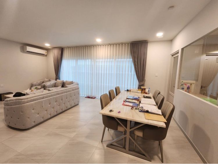 Land and Houses มีบางส่วน 2024 ใช่ ให้เช่าบ้านใหม่ ราคาถูกสุดๆ ไม่เคยผ่านการมีคนอยู่โครงการ ชัยพฤกษ์ 2 รังสิต-คลอง 4 ตกเเต่งพร้อมเข้าอยู่ มี wifi พร้อม หลังมุม รูปที่ 2