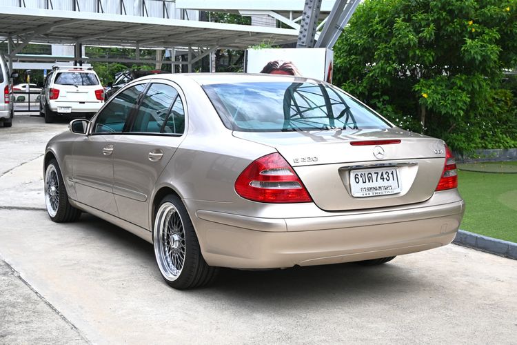 Mercedes-Benz E-Class 2006 E220 CDI Utility-car เบนซิน ไม่ติดแก๊ส เกียร์อัตโนมัติ บรอนซ์ทอง รูปที่ 3